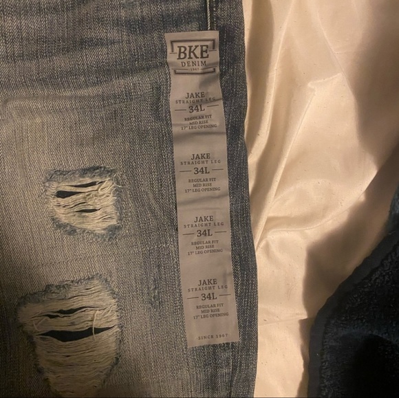 Buckle jeans w/tags - Picture 3 of 4
